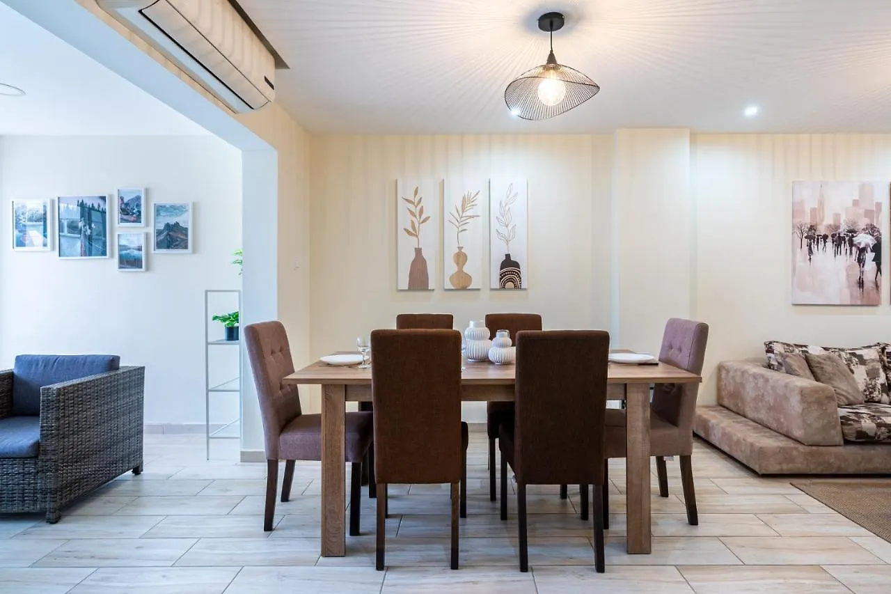 Celeste 3-Bedroom Apartment In Larnaca