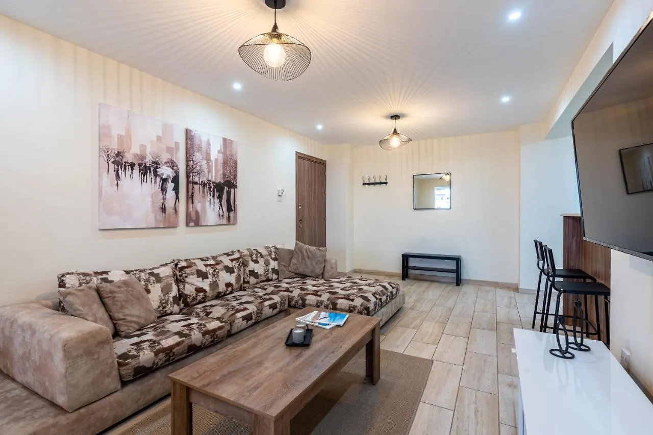 Celeste 3-Bedroom Apartment In Larnaca